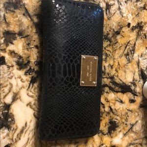 black wallet